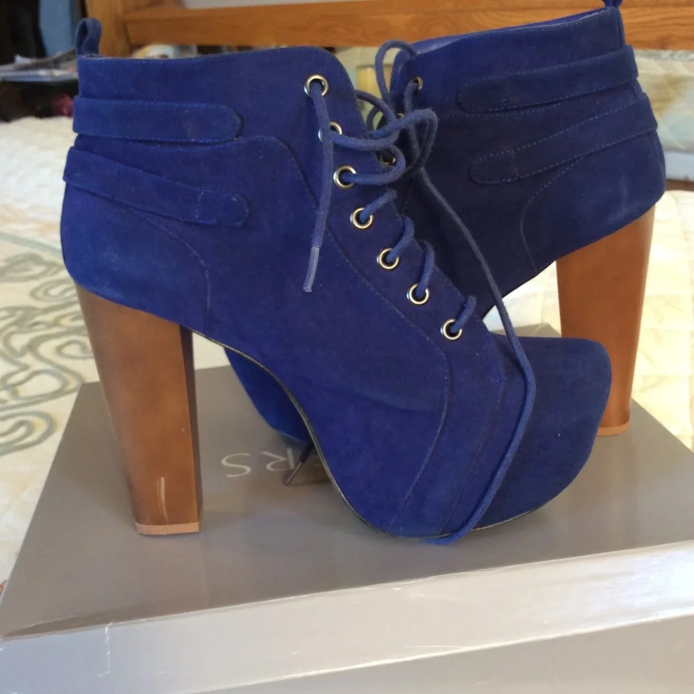 Bakers platform boots